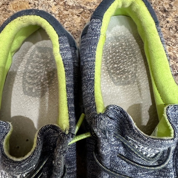 HEY DUDE WALLY STRETCH YOUTH BOYS’ size 2 CASUAL Gray Slip On Shoes - Picture 6 of 8